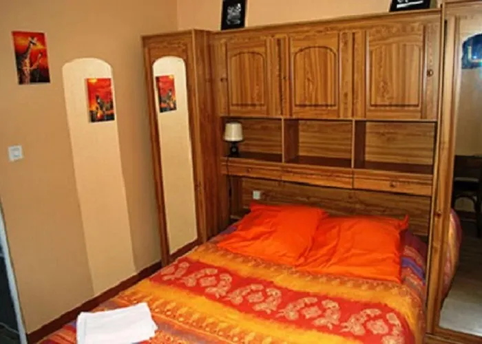 Le Moulin Rouge Отель