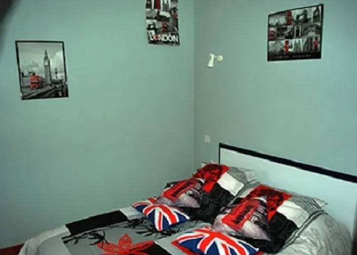 Le Moulin Rouge Отель *